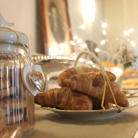 Cabane Bed And Breakfast Garlenda Buitenkant foto