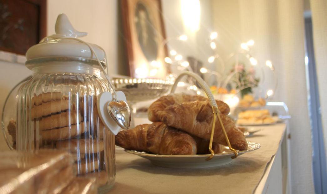 Cabane Bed And Breakfast Garlenda Buitenkant foto