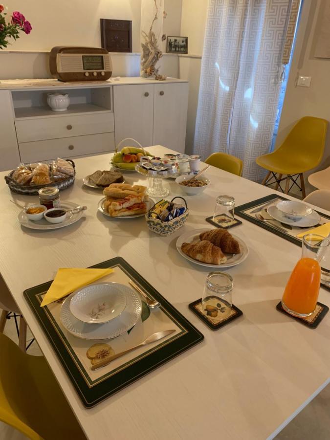 Cabane Bed And Breakfast Garlenda Buitenkant foto
